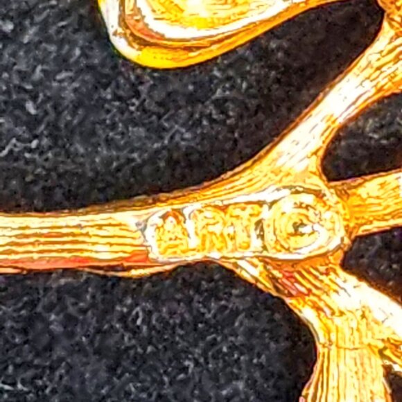 Vintage Signed ART Partridge in a Pear Tree Enamel Brooch - Picture 5 of 5